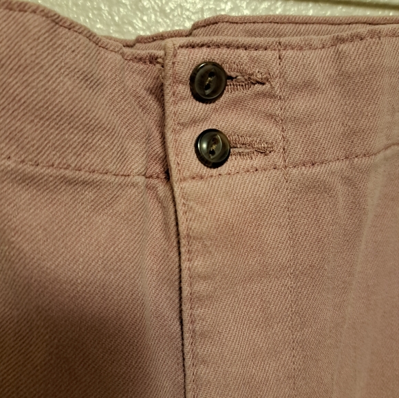 Universal Thread High Rise Shorts - Picture 4 of 5